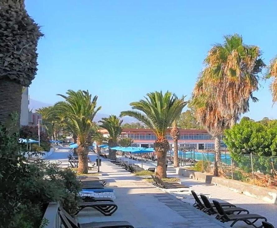Beach-Front Tenerife Sth Sea And Pool View Costa Del Silencio Extérieur photo